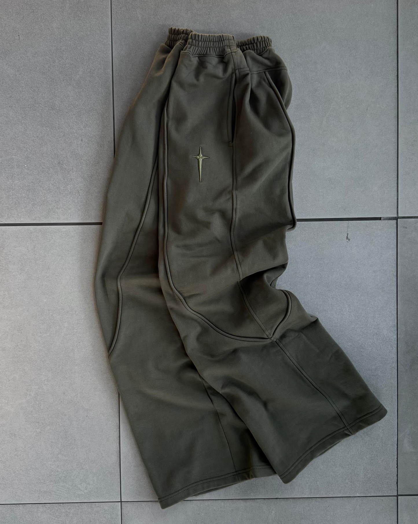 PANTALÓN C.D.C VERDE