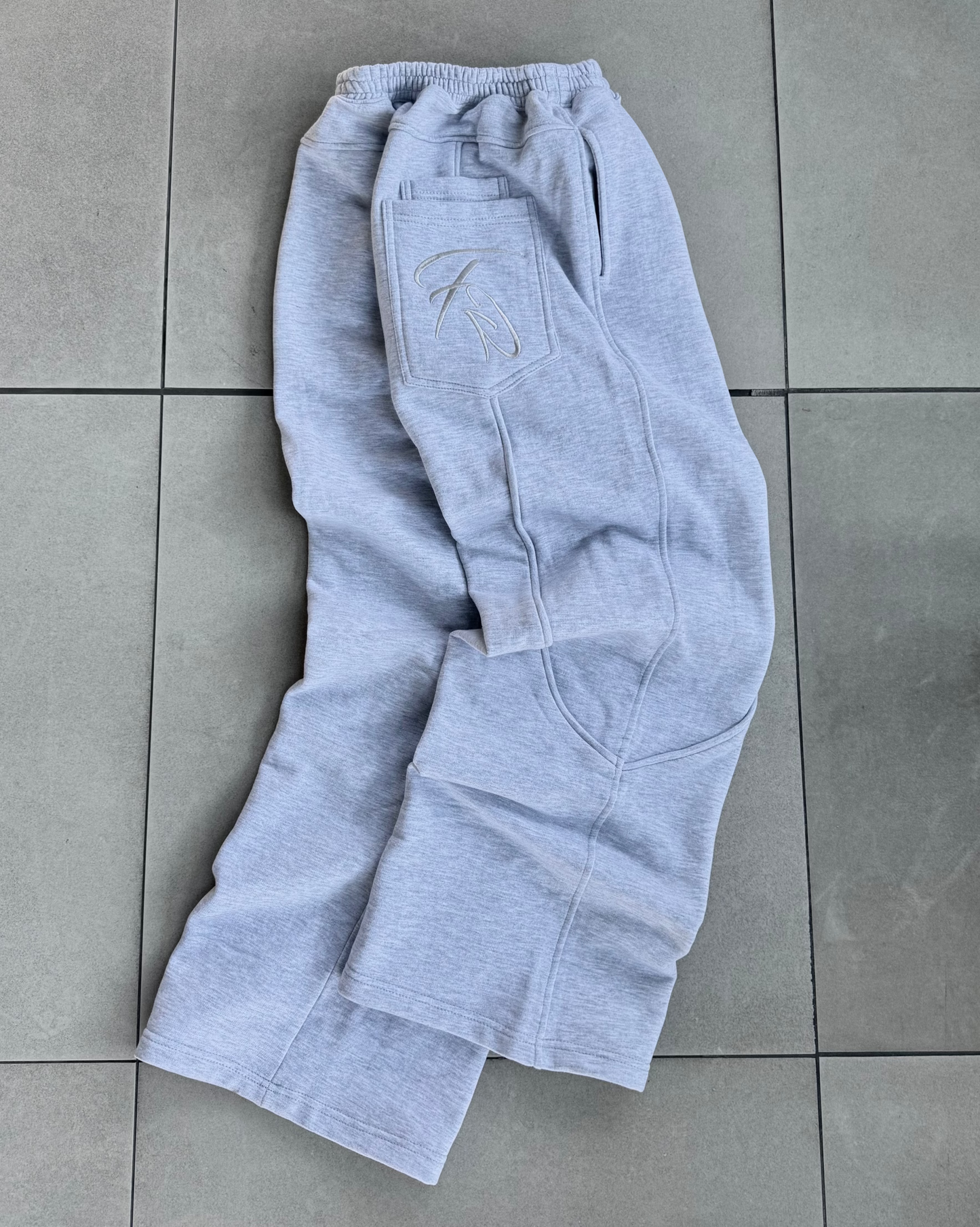 PANTALÓN C.D.C GRIS